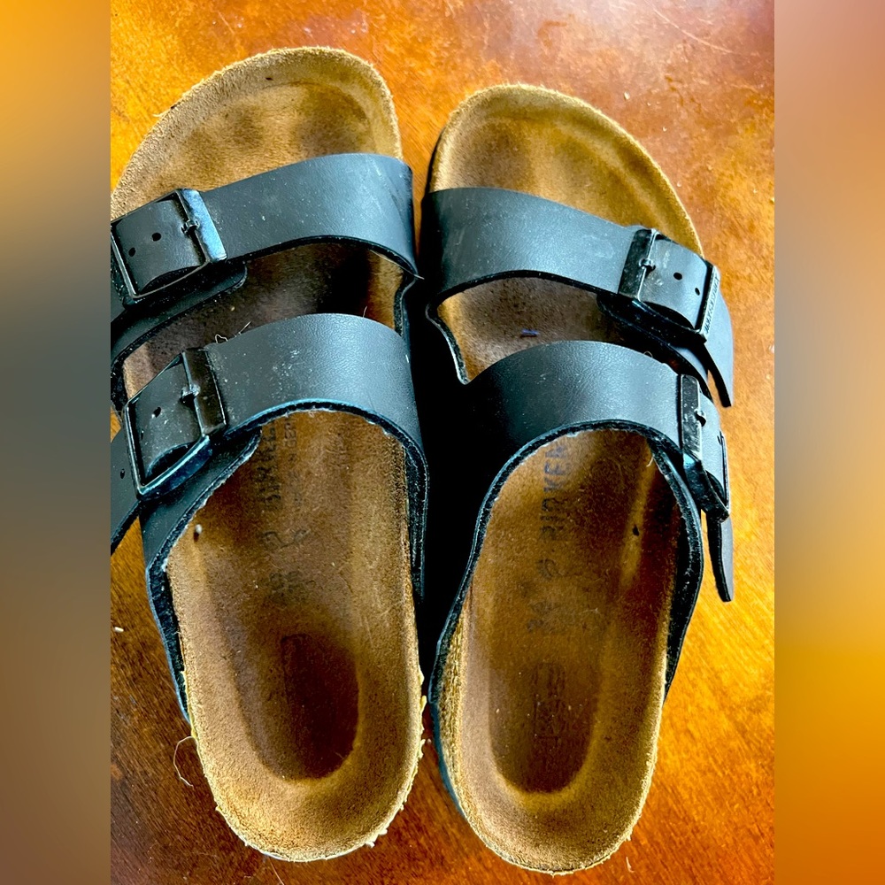 Black Arizona Birkenstocks size 36